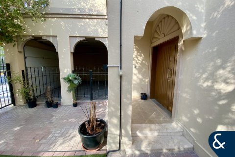 Villa in Jumeirah Village Triangle, Dubai 4 bedrooms, 649 sq.m. № 76194 - photo 18