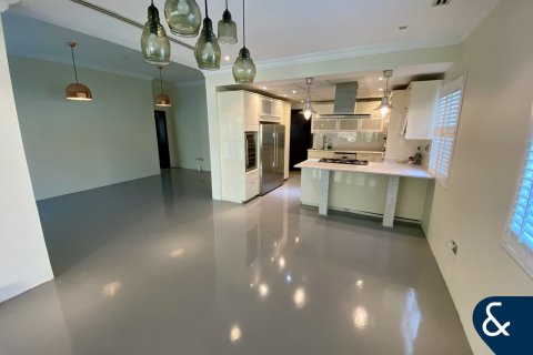 Villa in Jumeirah Village Triangle, Dubai 4 bedrooms, 649 sq.m. № 76194 - photo 9