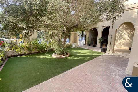 Villa in Jumeirah Village Triangle, Dubai 4 bedrooms, 649 sq.m. № 76194 - photo 16