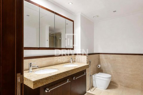 Apartment in South Ridge, Downtown Dubai (Downtown Burj Dubai), Dubai 2 bedrooms, 144.93 sq.m. № 140235 - photo 26