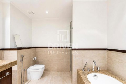 Apartment in South Ridge, Downtown Dubai (Downtown Burj Dubai), Dubai 2 bedrooms, 144.93 sq.m. № 140235 - photo 24