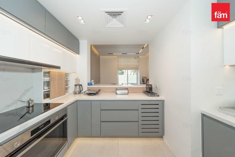 Townhouse in Dubai 3 bedrooms, 278.6 sq.m. № 89339 - photo 9