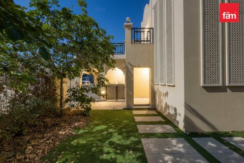 Снять в аренду виллу в Дубае: 2 спальни, 767.3м², № 89340 - фото 6