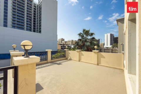 Снять в аренду виллу в Дубае: 2 спальни, 767.3м², № 89340 - фото 24