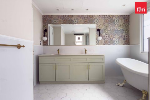 Снять в аренду виллу в Дубае: 2 спальни, 767.3м², № 89340 - фото 15