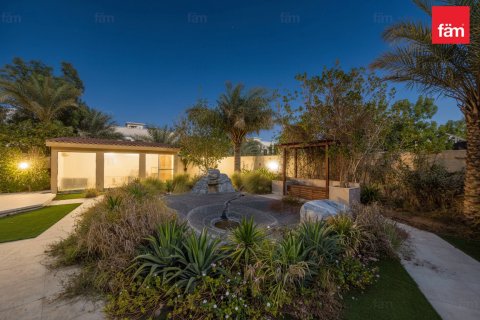 Снять в аренду виллу в Дубае: 2 спальни, 767.3м², № 89340 - фото 4