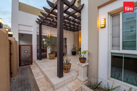 Villa à Dubai, 5 chambres, 756 m², № 89342 - photo 3