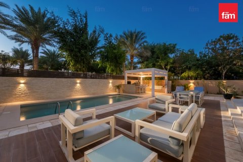 Villa à Dubai, 5 chambres, 756 m², № 89342 - photo 2