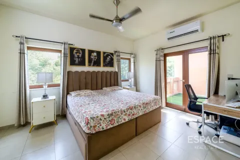 Adosado en Al Furjan, Dubai, 3 dormitorios, 262 m², № 122273 - foto 15