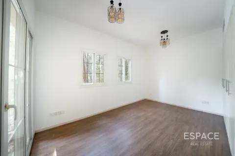 Villa en Springs 12, The Springs, Dubai, 2 dormitorios, 153 m², № 122271 - foto 9