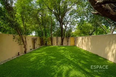 Villa en Springs 12, The Springs, Dubai, 2 dormitorios, 153 m², № 122271 - foto 10