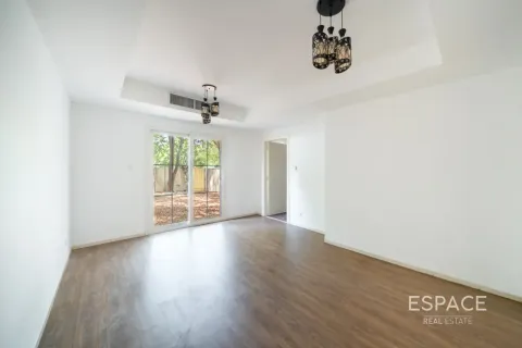 Villa en Springs 12, The Springs, Dubai, 2 dormitorios, 153 m², № 122271 - foto 17