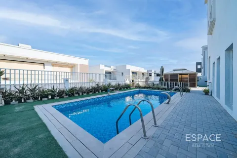Villa en Al Furjan, Dubai, 7 dormitorios, 595 m², № 122274 - foto 2