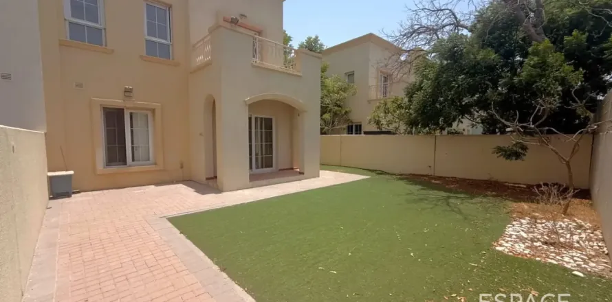 Villa en The Springs, Dubai, 2 dormitorios, 167 m², № 122276