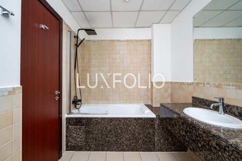 Apartment in Rimal, Jumeirah Beach Residence, Dubai 2 bedrooms, 131 sq.m. № 46243 - photo 9