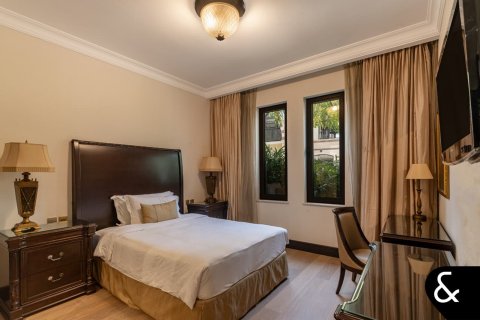 Купить виллу в The Crescent, Пальма Джумейра, Дубай: 5 спален, 413м², № 75703 - фото 19