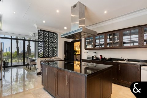Купить виллу в The Crescent, Пальма Джумейра, Дубай: 5 спален, 413м², № 75703 - фото 7