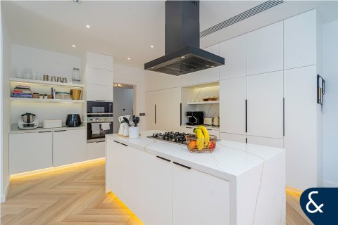 Купить виллу в Джумейра Гольф Эстейтс, Дубай: 4 спальни, 566м², № 75693 - фото 15