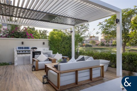 Купить виллу в Джумейра Гольф Эстейтс, Дубай: 4 спальни, 566м², № 75693 - фото 4