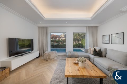 Купить виллу в Джумейра Гольф Эстейтс, Дубай: 4 спальни, 566м², № 75693 - фото 9