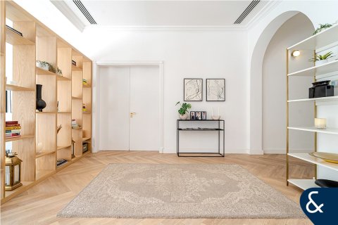 Купить виллу в Джумейра Гольф Эстейтс, Дубай: 4 спальни, 566м², № 75693 - фото 7