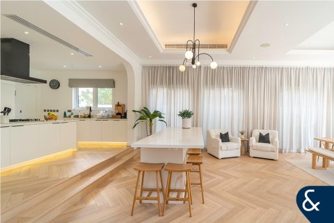 Купить виллу в Джумейра Гольф Эстейтс, Дубай: 4 спальни, 566м², № 75693 - фото 11