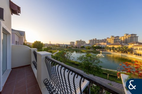 Купить виллу в Джумейра Гольф Эстейтс, Дубай: 4 спальни, 566м², № 75693 - фото 5