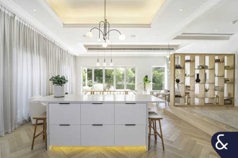 Купить виллу в Джумейра Гольф Эстейтс, Дубай: 4 спальни, 566м², № 75693 - фото 17