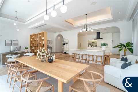 Купить виллу в Джумейра Гольф Эстейтс, Дубай: 4 спальни, 566м², № 75693 - фото 10