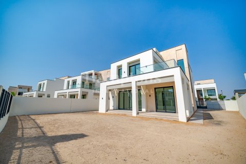 Villa in Arabian Ranches 3, Dubai 4 bedrooms, 424.84541900 sq.m. № 108905 - photo 3