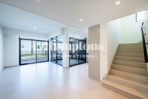Adosado en Bliss, Arabian Ranches 3, Dubai, 4 dormitorios, 145.76480700 m², № 108904 - foto 2