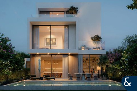 Villa in Dubai Investment Park, Dubai 5 bedrooms, 458 sq.m. № 74861 - photo 2