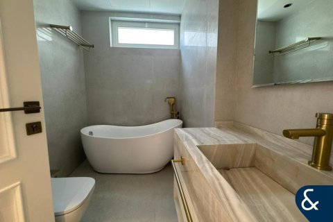 Villa in Legacy Nova Villas, Jumeirah Park, Dubai 4 bedrooms, 454 sq.m. № 74855 - photo 6