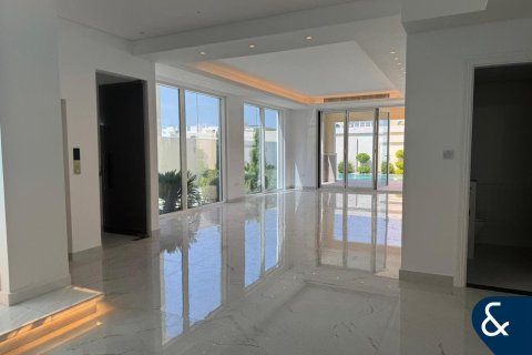 Villa in Legacy Nova Villas, Jumeirah Park, Dubai 4 bedrooms, 454 sq.m. № 74855 - photo 4