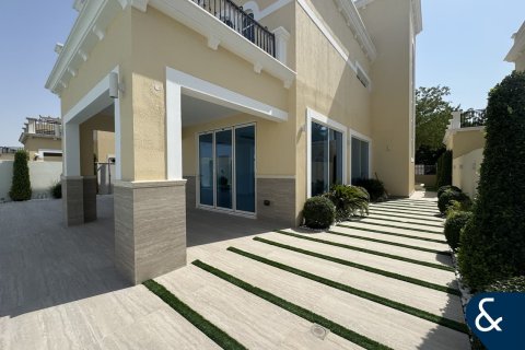 Villa in Legacy Nova Villas, Jumeirah Park, Dubai 4 bedrooms, 454 sq.m. № 74855 - photo 3