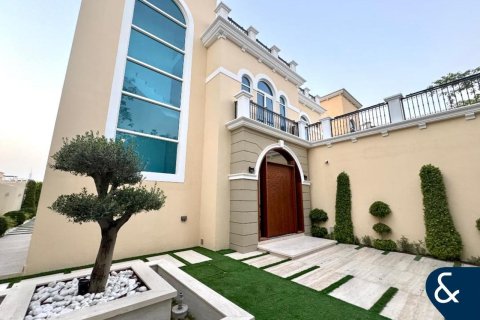 Villa in Legacy Nova Villas, Jumeirah Park, Dubai 4 bedrooms, 454 sq.m. № 74855 - photo 2