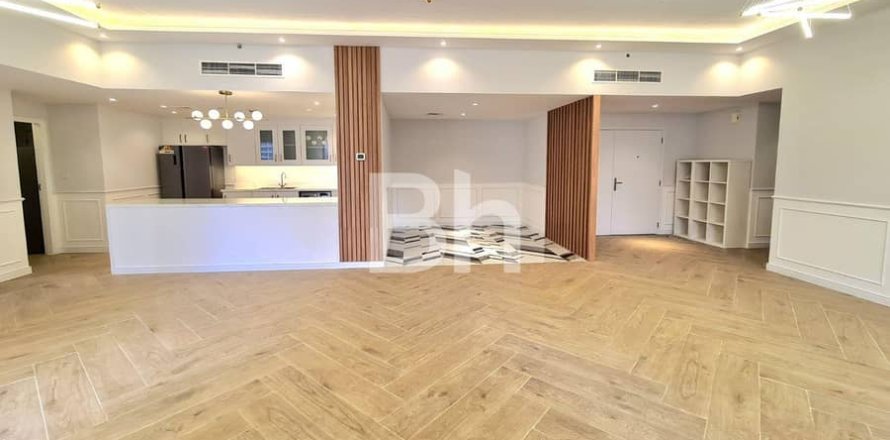 Квартира в Джумейра Бич Резиденс, Дубай, 4 спальни, 252м², № 56998