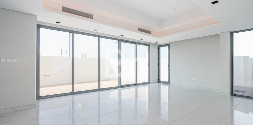 Townhouse in wasl gate, Dubai 4 bedrooms, 308 sq.m. № 56995