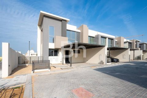 Townhouse in wasl gate, Dubai 4 bedrooms, 308 sq.m. № 56995 - photo 20