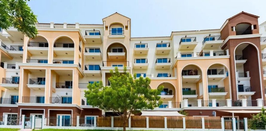 Apartamento en Motor City, Dubai, 2 dormitorios, 140.5 m², № 114969