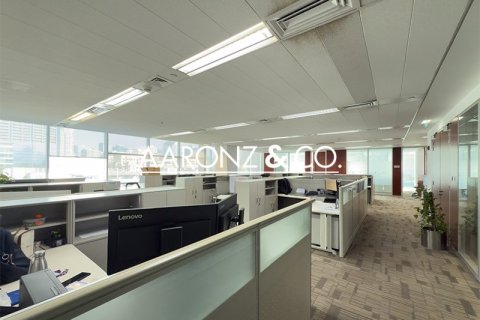 Oficina en Sheikh Zayed Road, Dubai, 557 m², № 95264