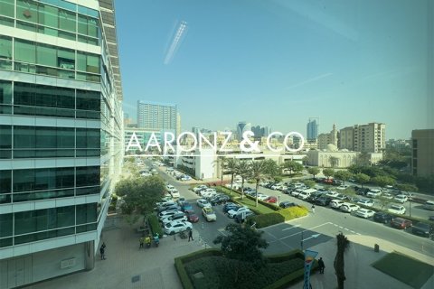Oficina en Sheikh Zayed Road, Dubai, 557 m², № 95264 - foto 11