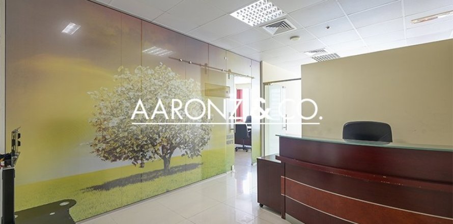 Office in Business Bay, Dubai 87 sq.m. № 95256
