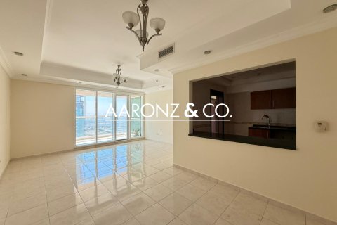 Снять в аренду квартиру в Джумейра Лейк Тауэрс, Дубай: 2 спальни, 110м², № 95263 - фото 2