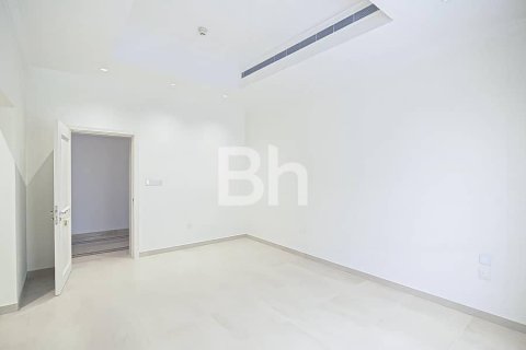 Villa en Mohammed Bin Rashid City, Dubai, 5 dormitorios, 701 m², № 24415 - foto 16