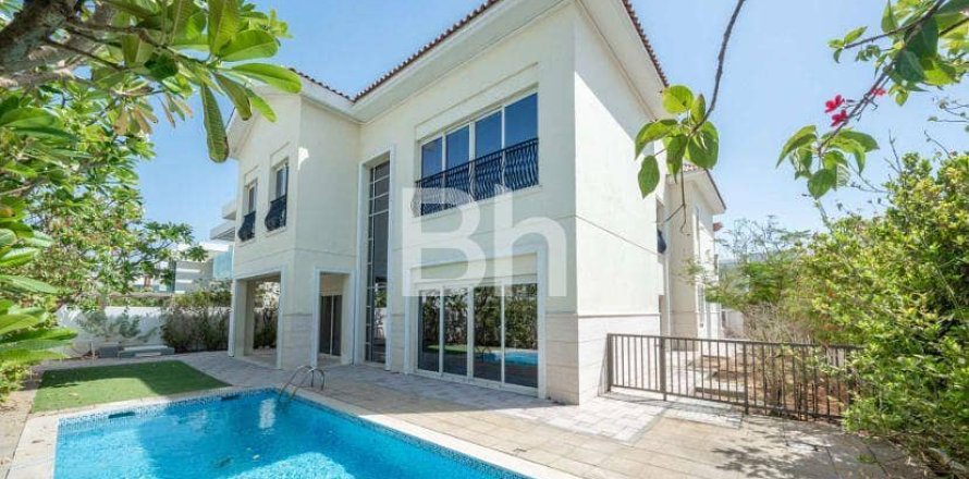 Villa en Mohammed Bin Rashid City, Dubai, 5 dormitorios, 701 m², № 24415