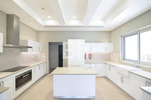 Villa en Mohammed Bin Rashid City, Dubai, 5 dormitorios, 701 m², № 24415 - foto 28