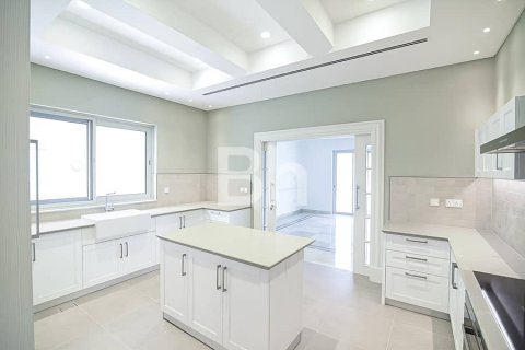 Villa en Mohammed Bin Rashid City, Dubai, 5 dormitorios, 701 m², № 24415 - foto 13