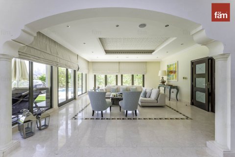 Villa en Palm Jumeirah, Dubai, 4 dormitorios, 657.7 m², № 12052 - foto 27