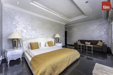 Villa en Palm Jumeirah, Dubai, 4 dormitorios, 657.7 m², № 12052 - foto 21